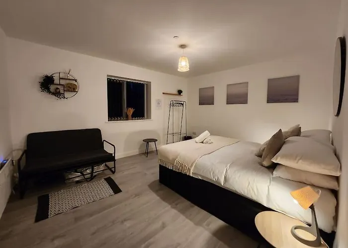 Aparthotel Flat 8 - 10 Min To Centre By Property Promise